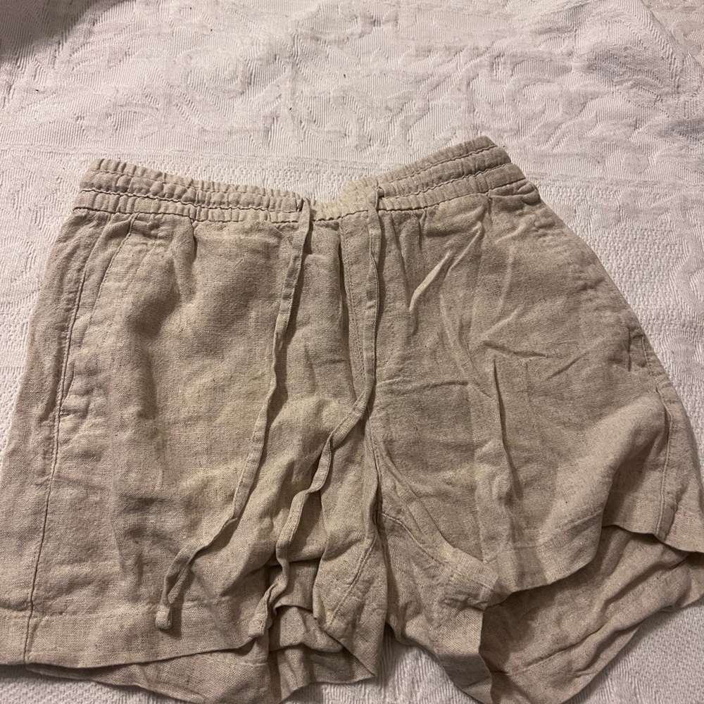 Old Navy Shorts Women's Size Small Tan Blend Casual Pockets Cuffed Hem High Rise